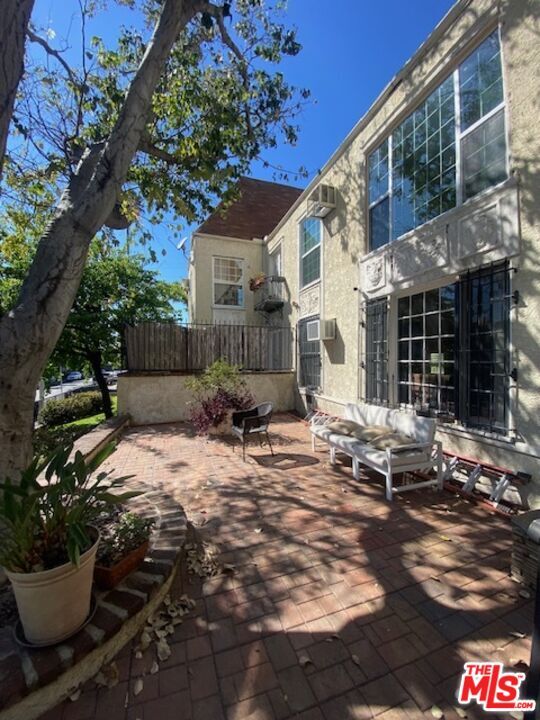 Building Photo - 1600 N Martel Ave