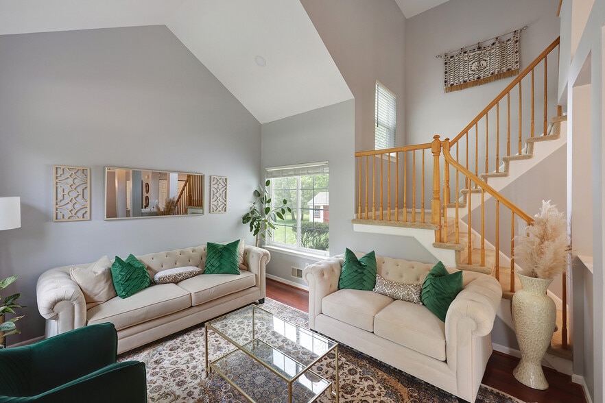 Building Photo - 160 Buttonwood Dr