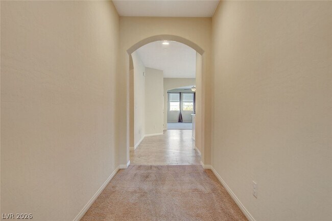 Building Photo - 484 Punto Vallata Dr