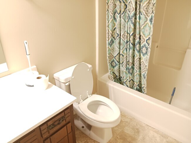 Building Photo - 130 W Midvale Ave