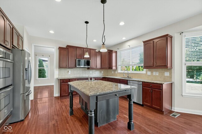 Building Photo - 13636 Falcon Way