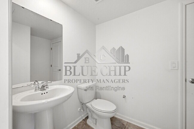 Building Photo - 2634 Runners Cir