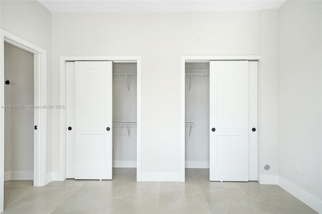 Building Photo - 4303 E 8th Ct