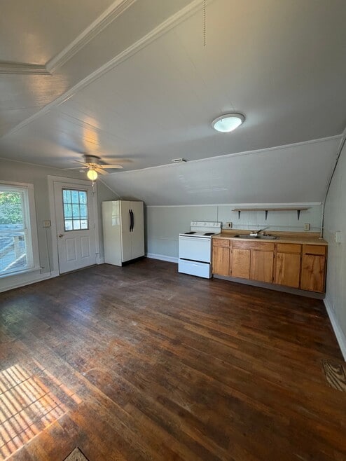 Building Photo - 314 N Webb St