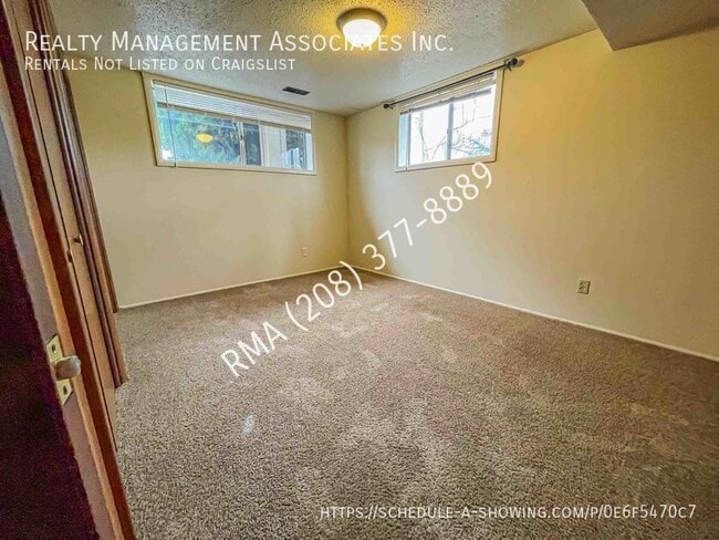 Building Photo - 4820 Wedge St
