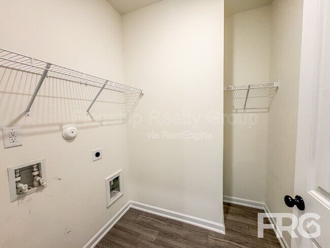 Building Photo - 3919 Wilum Cir