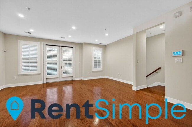 Building Photo - 1418 N Rhodes St