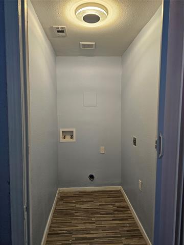 Building Photo - 4418 Sherwood Dr