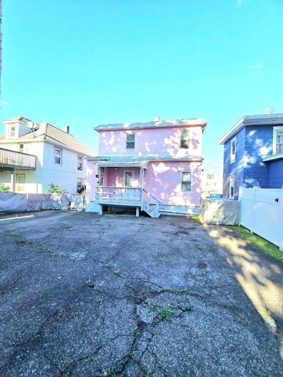 Building Photo - 223 Hill Ave