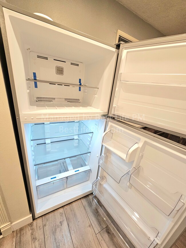 Building Photo - 603 SE 148th Ave