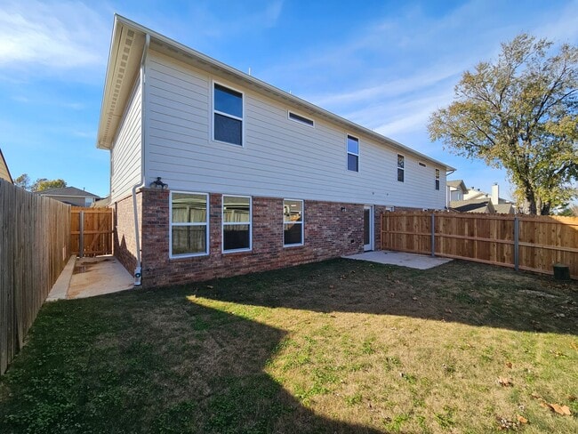 Building Photo - (3) Bed/(2.5) Bath Townhome Avail NOW! New Construction!