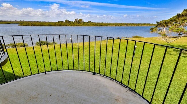 Building Photo - 61 Ocean Palm Villa S