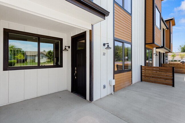 Building Photo - 2402 49th Avenue Ct