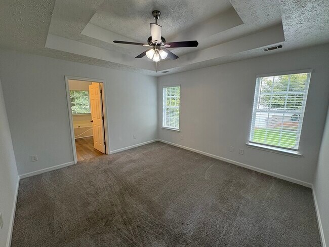 Building Photo - 229 Pebble Creek Dr