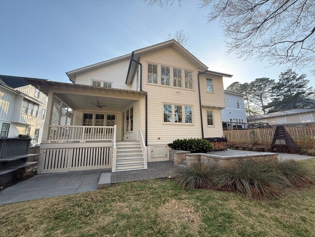 Building Photo - Custom Built 4BD, 3.5BA Five Points Home with a Bonus Room & Fenced Yard