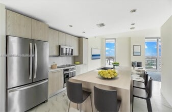 Building Photo - 2000 Metropica Wy