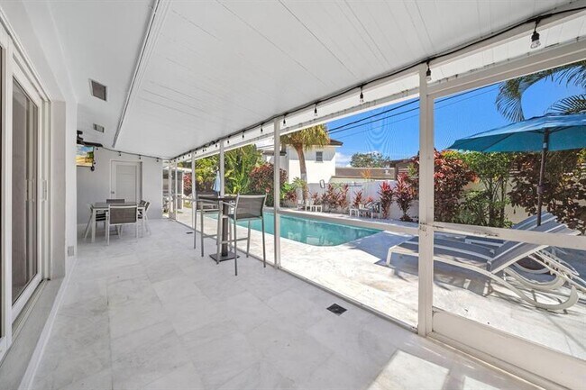 Building Photo - 4804 NE 21st Ave