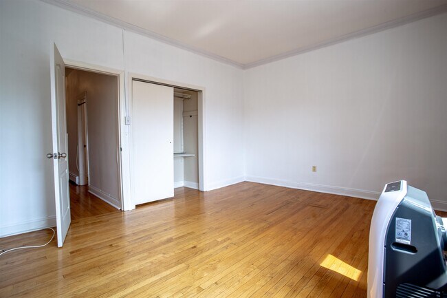 Building Photo - 639 Palisade Ave