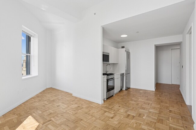 Interior Photo - 20 Exchange