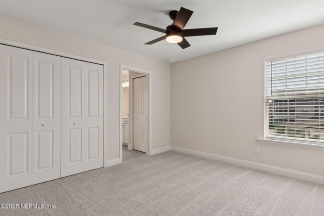 Building Photo - 205 Daydream Ave