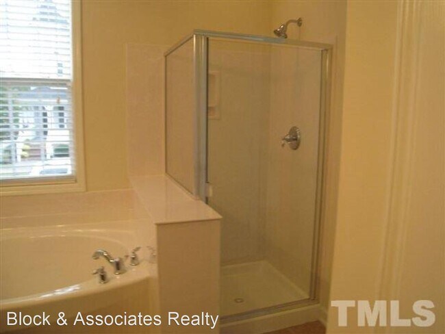 Building Photo - 4 br, 2.5 bath House - 108 Bally Shannon Way