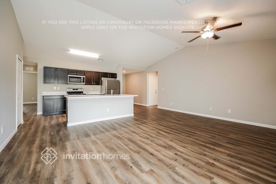 Building Photo - 2882 Logsdon St