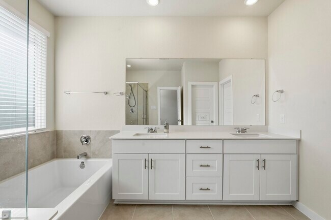 Building Photo - 14759 Slow River Ave