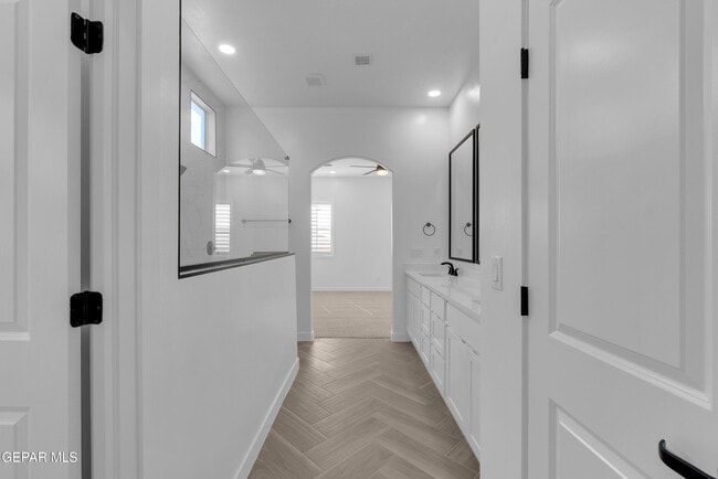 Building Photo - 15148 Destination