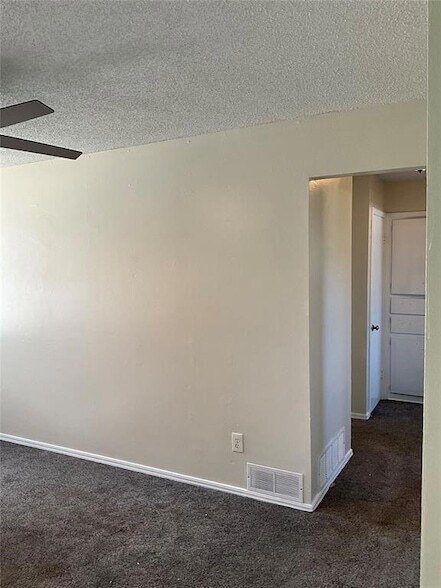 Building Photo - 4313 Suntane Rd