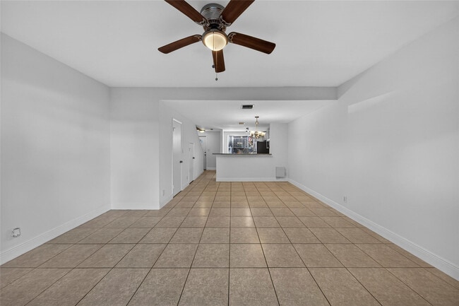 Building Photo - 1921 NE 15th Ave