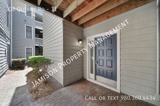 Building Photo - 308 Queens Rd