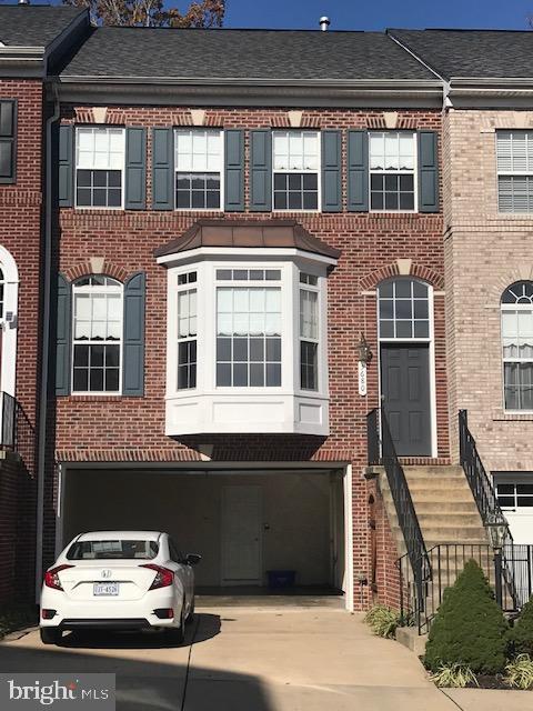 Building Photo - 3680 Chippendale Cir