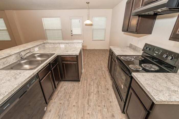 Building Photo - 8614 Tesoro Hills