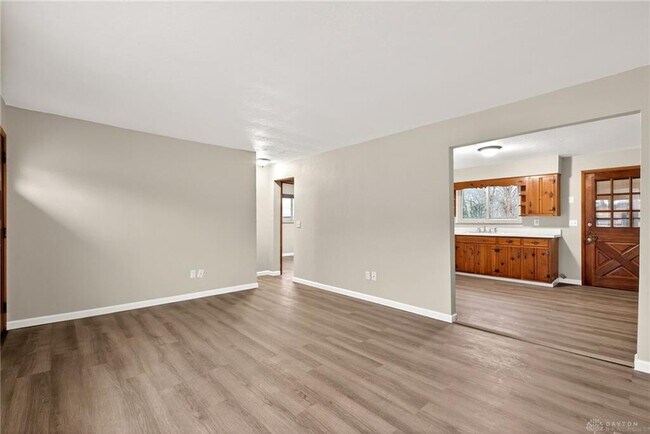 Building Photo - 275 Parker Dr