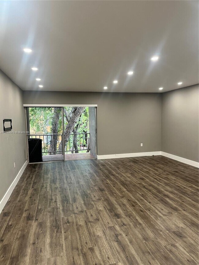 Building Photo - 9449 SW 76th St
