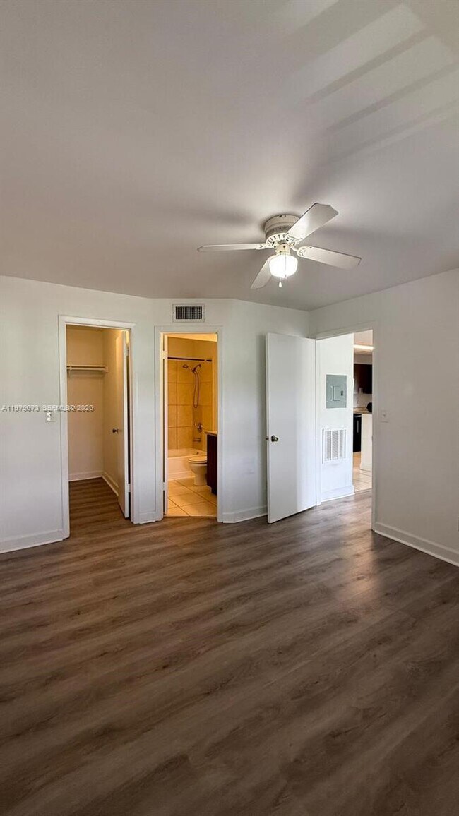 Building Photo - 3965 NW 87th Ave