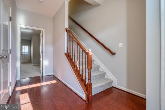 Building Photo - 985 Morgan Run Rd