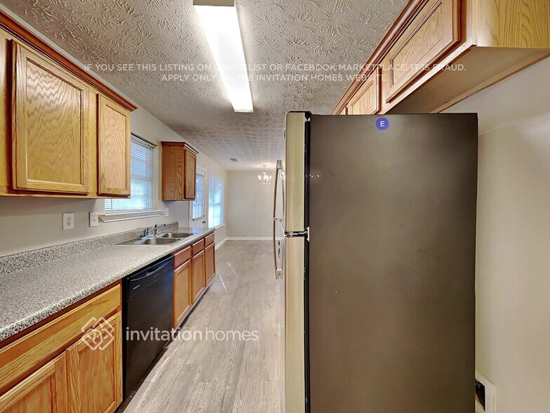 Building Photo - 8251 Sterling Ln