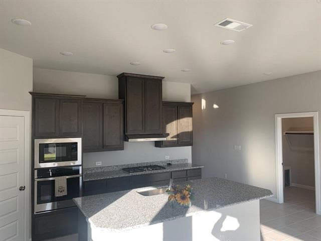 Building Photo - 1821 Leo Dr