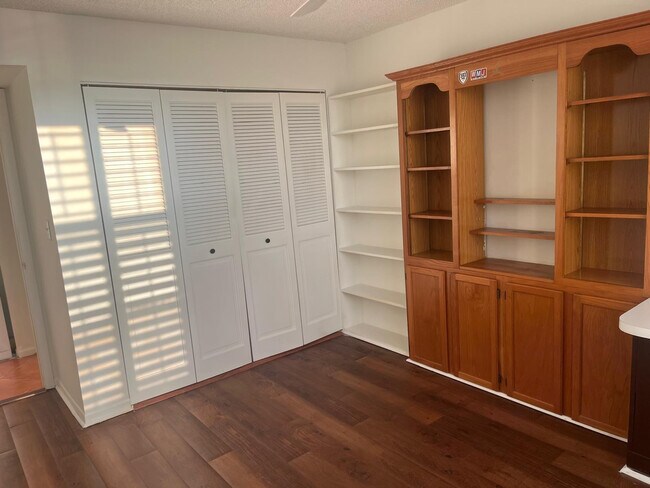 Building Photo - 6301 N University Dr