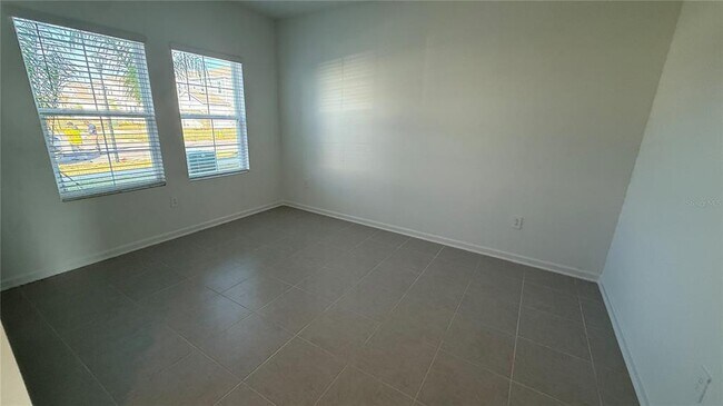 Building Photo - 5620 Lemon Grass St