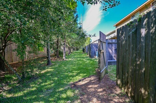 Building Photo - 14511 Roaring Fork Ln