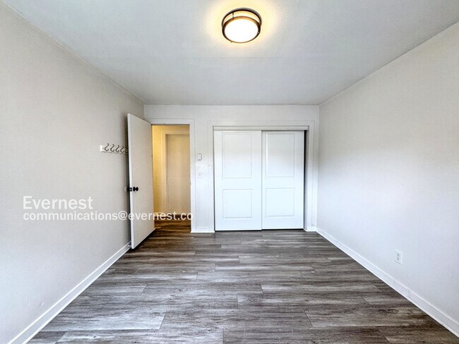 Building Photo - 17505 E Mansfield Ave