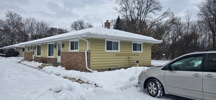 Building Photo - 270 S Riverside Dr