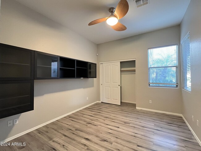 Building Photo - 3312 E Bluebird Pl