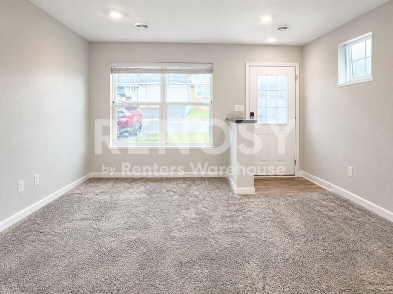 Building Photo - 10598 Weston Wy N