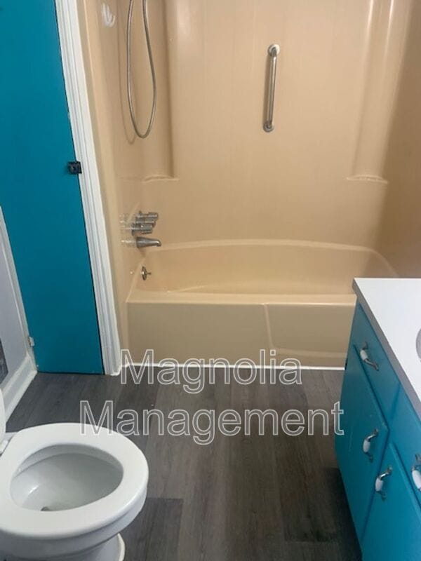 Building Photo - 101 Grace St