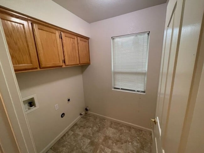 Building Photo - Rocklin home near Breen Park
