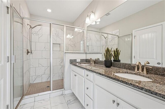 Building Photo - 741 Topsail Ln