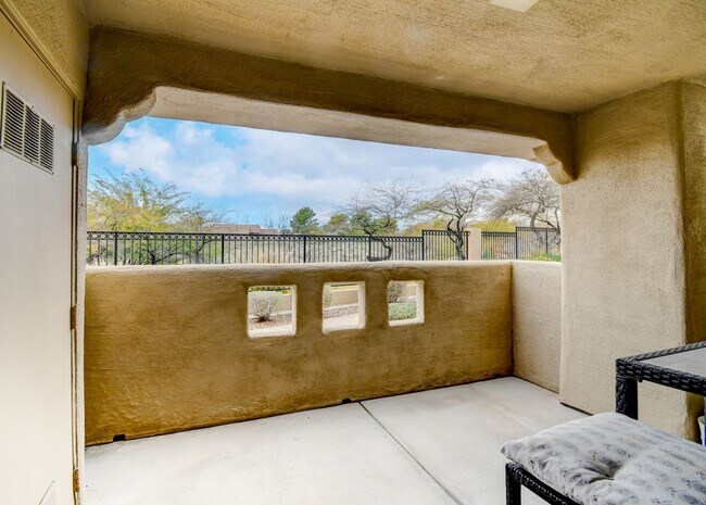 Building Photo - Serene Summerlin Condo Must See